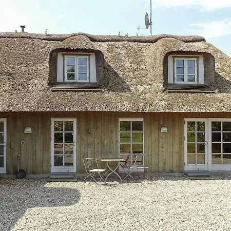別荘 Five-bedroom Holiday In Nyborg *