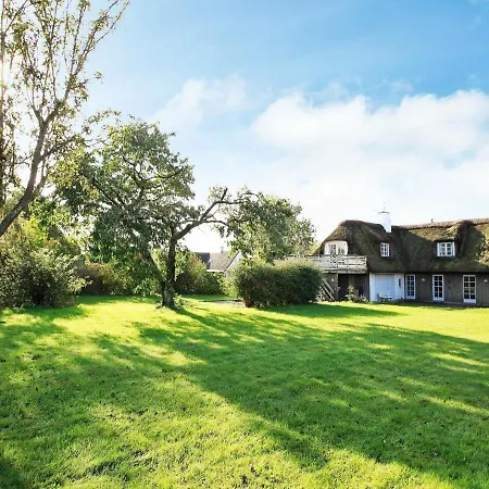 Five-bedroom Holiday In Nyborg