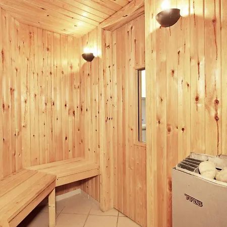 Five-bedroom Holiday In Nyborg 別荘